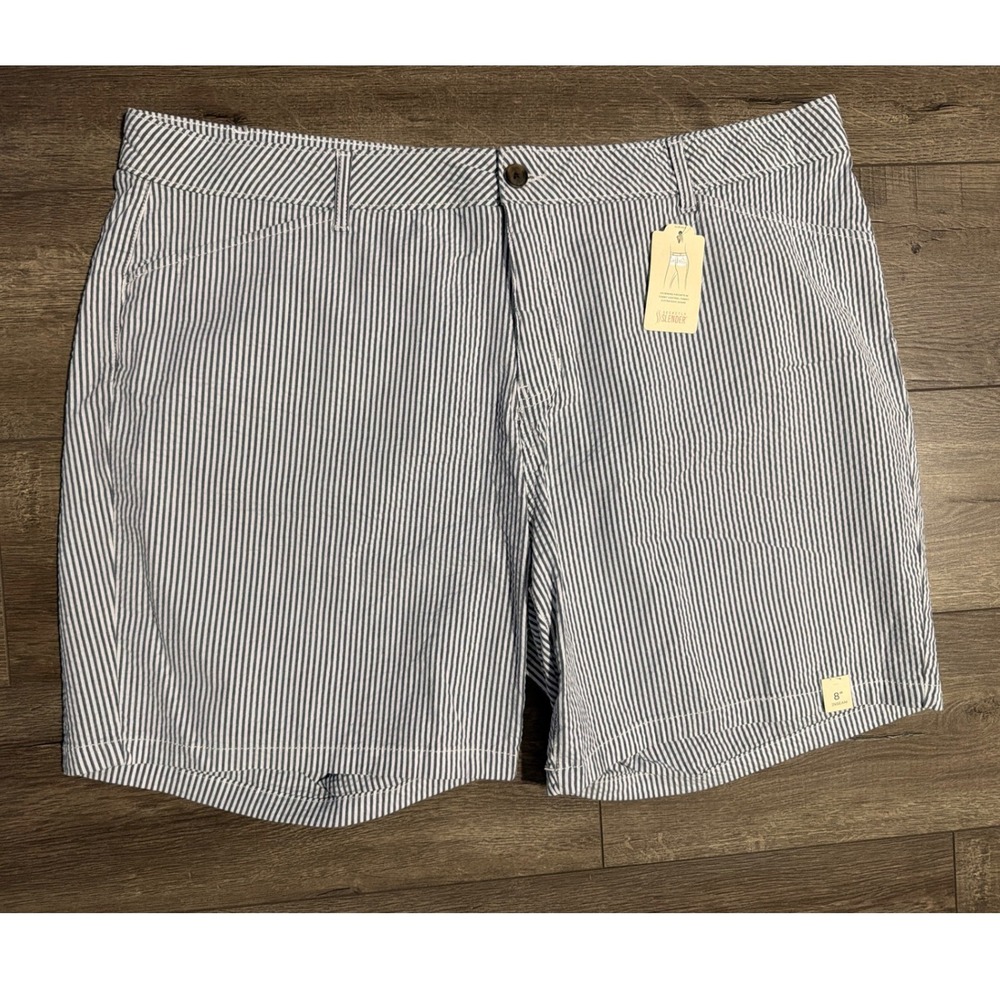 St Johns Bay Women 22W Seersucker Shorts Blue White Striped Secretly Slender 8in